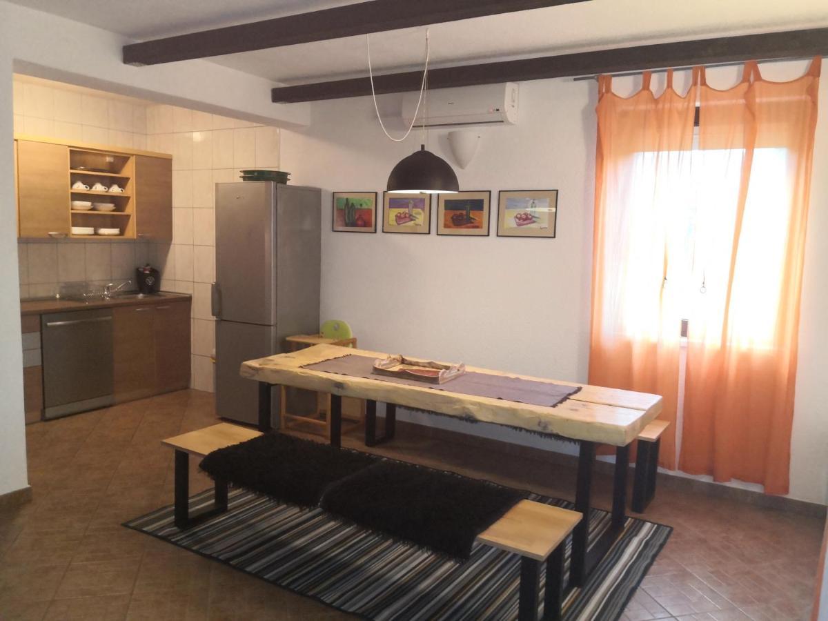 Mila Holiday Home Lohovo Kültér fotó