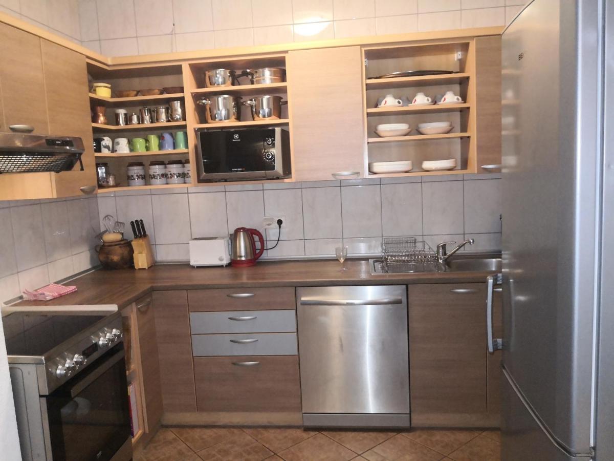 Mila Holiday Home Lohovo Kültér fotó