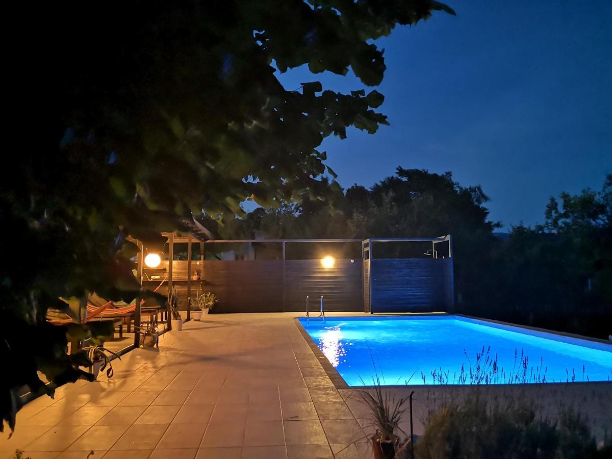 Mila Holiday Home Lohovo Kültér fotó