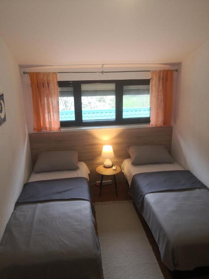 Mila Holiday Home Lohovo Kültér fotó